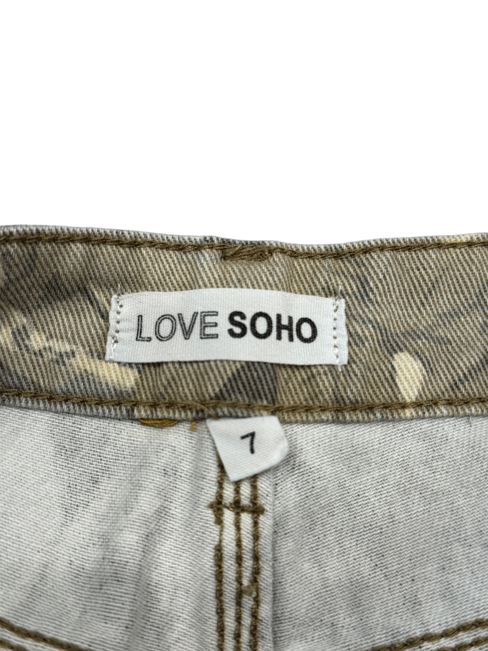 "LOVE SOHO" Real Tree Camo Multi-Pocket Painter Shorts