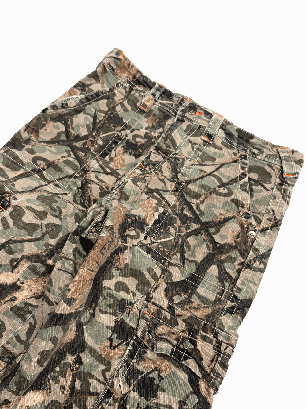 "TRUE RELIGION" Real Tree Camo Cargo Pants