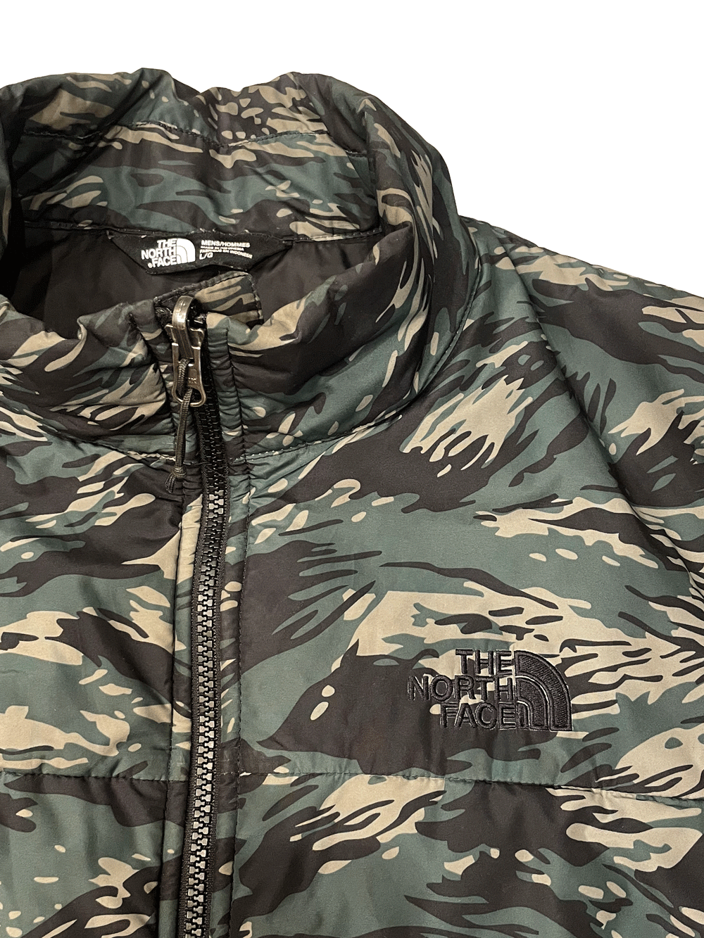 "THE NORTH FACE" Camo Pattern Puffer Jacket