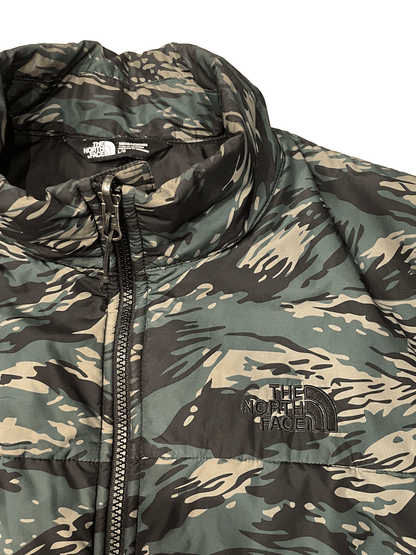 "THE NORTH FACE" Camo Pattern Puffer Jacket